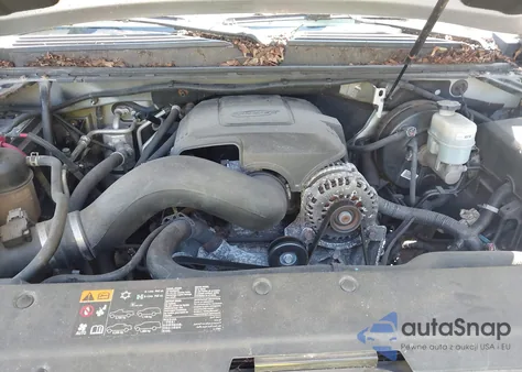 2013 Chevrolet Suburban 1500 Lt from USA, damaged, VIN 1GNSKJE7XDR103661